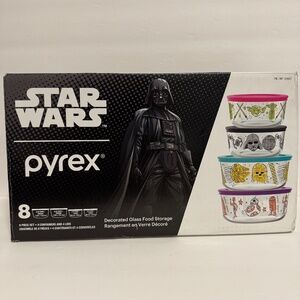 Brand New, Unopened Star Wars Pyrex 8 Piece Glass Food Storage with Lids Set
